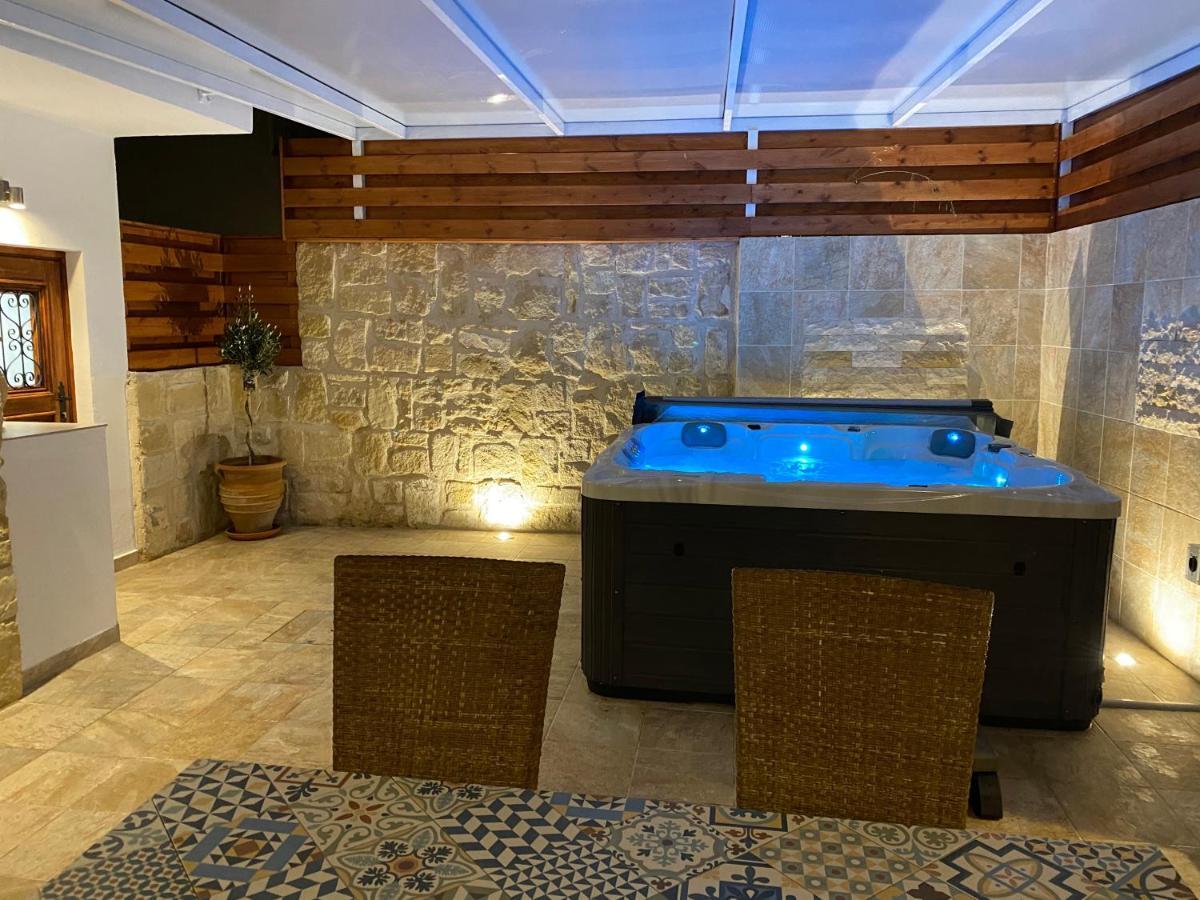 Villa Caerus Paphos ภายนอก รูปภาพ