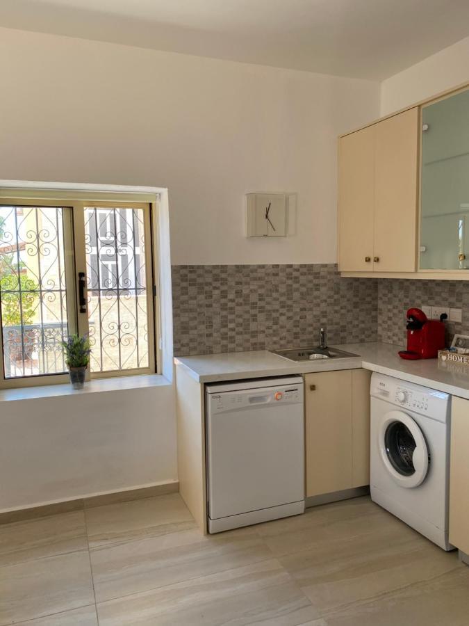 Villa Caerus Paphos ภายนอก รูปภาพ