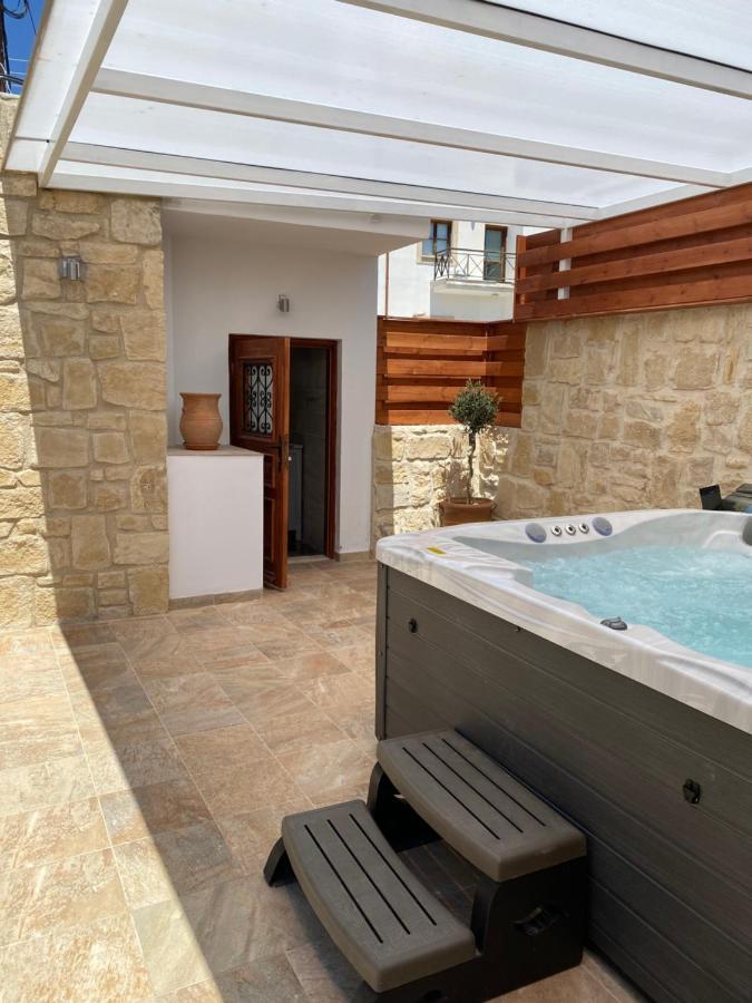 Villa Caerus Paphos ภายนอก รูปภาพ