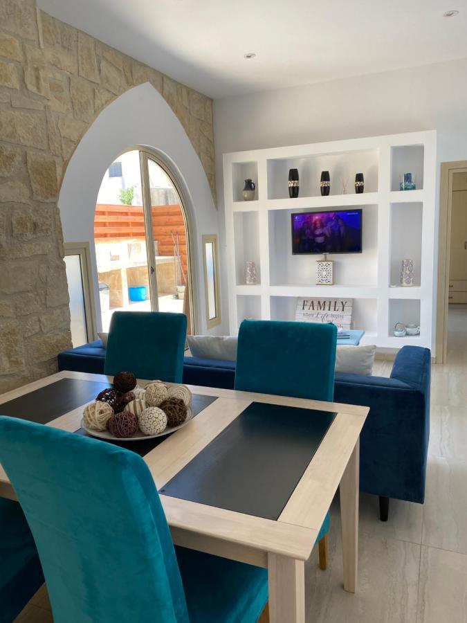 Villa Caerus Paphos ภายนอก รูปภาพ