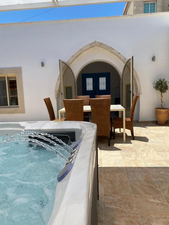 Villa Caerus Paphos ภายนอก รูปภาพ